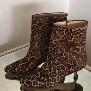 MANOLO BLAHNIK ANKLE BOOT